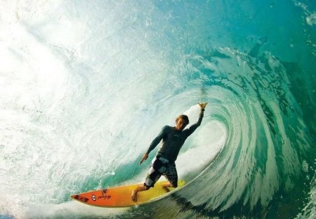 The Surfer – отличная игра об экзотическом виде спорта